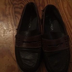 Boys shoes